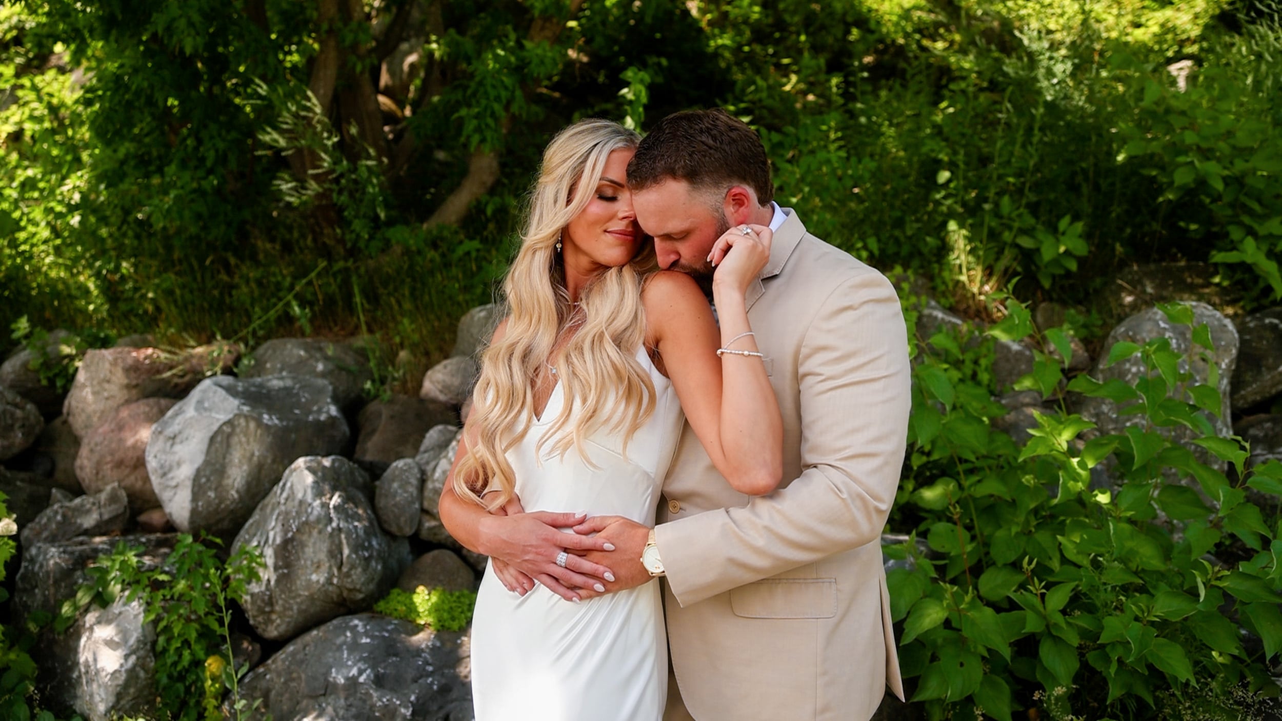 Taylor & Kane wedding film at Green Bay Country Club